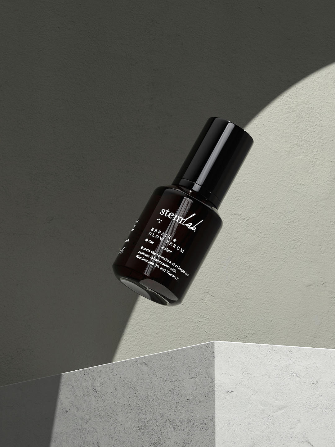 Stemlab Anti Aging Retinol Serum and Repair Glow Serum CGI product shooting - 34 - Sonny Nguyen Repair and Glow Serum CGI by Sonny Nguyen x Ven Agency